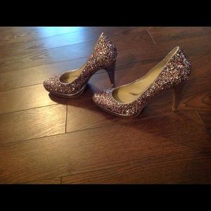 Nine West glitters pump